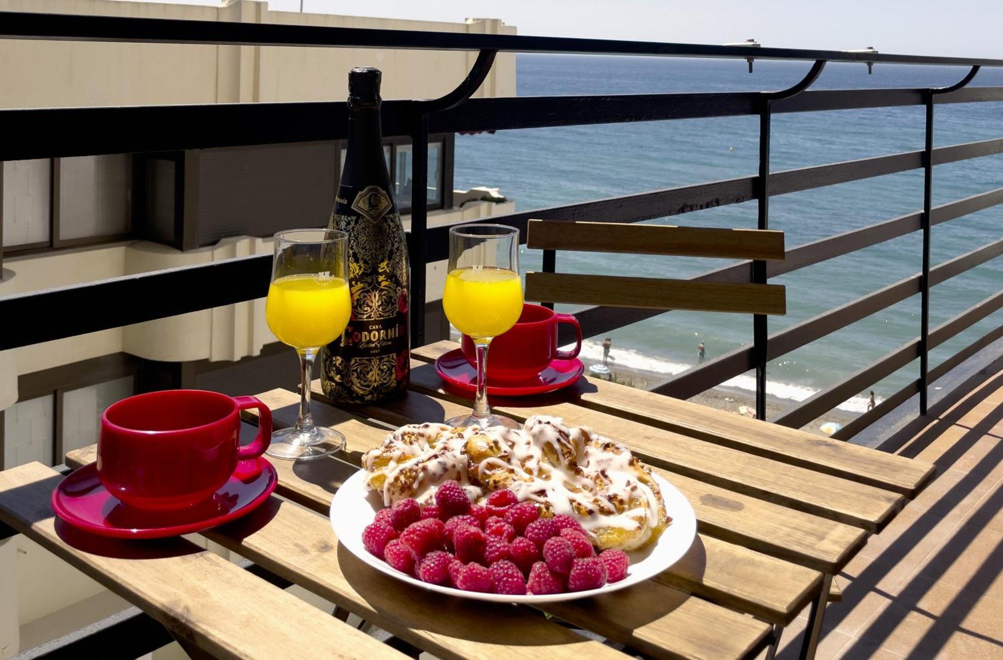 מארבלה Mediterraneo 508. Fantastic Studio On The Beachfront With Sea Views. מראה חיצוני תמונה